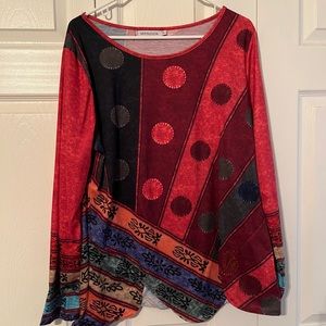 Long sleeve geometric print top